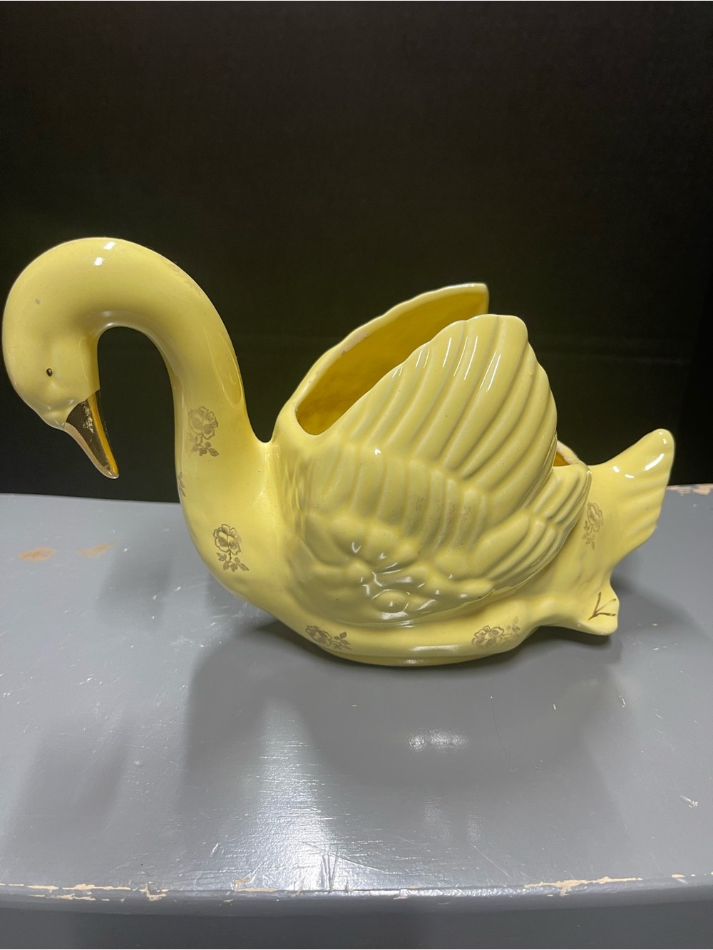 1950s Pioneer Pottery Company Usa Yellow 22 Kt Gold Design Swan Planter